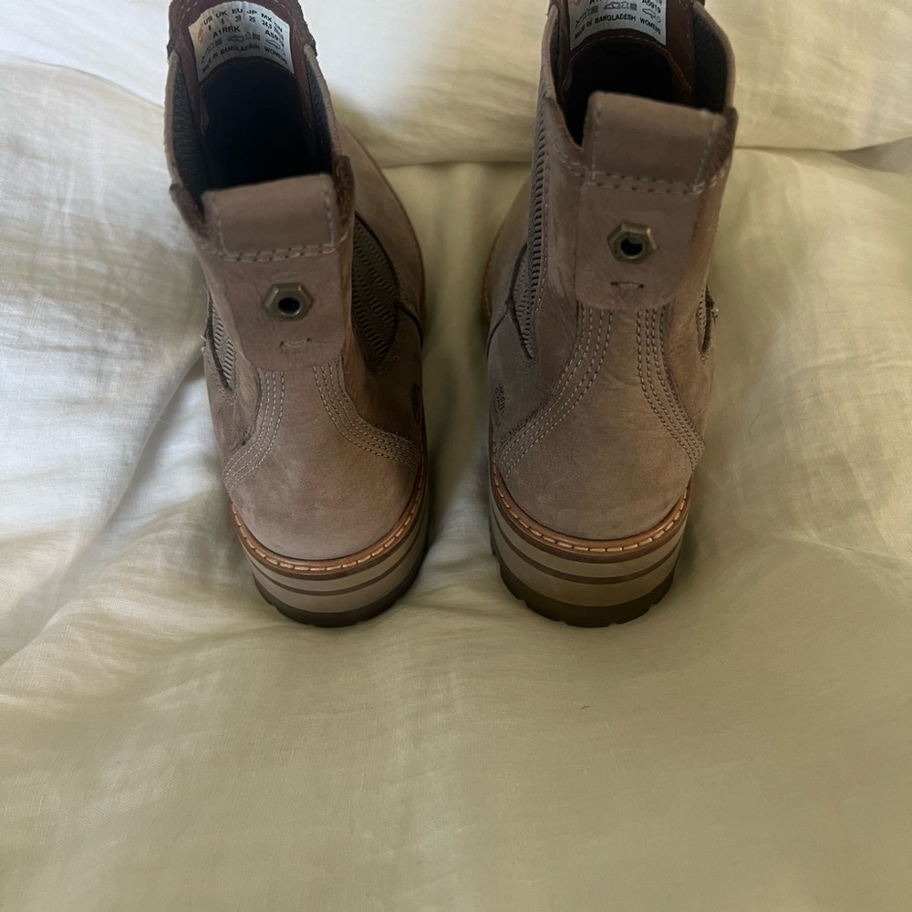 Timberland Tan Chelsea Boots Sleek Design - Picture 5 of 5